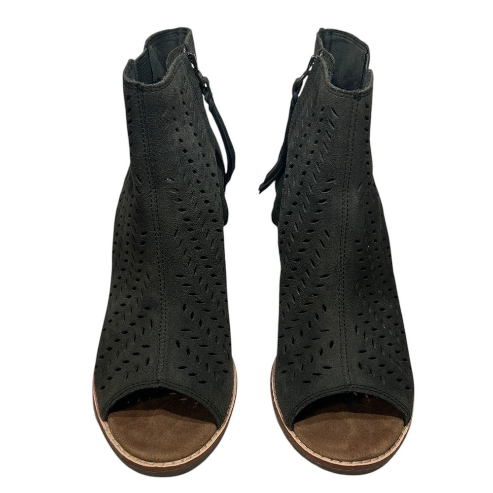 TOMS Majorca Peep Toe Booties Dark Olive Green Suede Perforated Block Heel 8M
